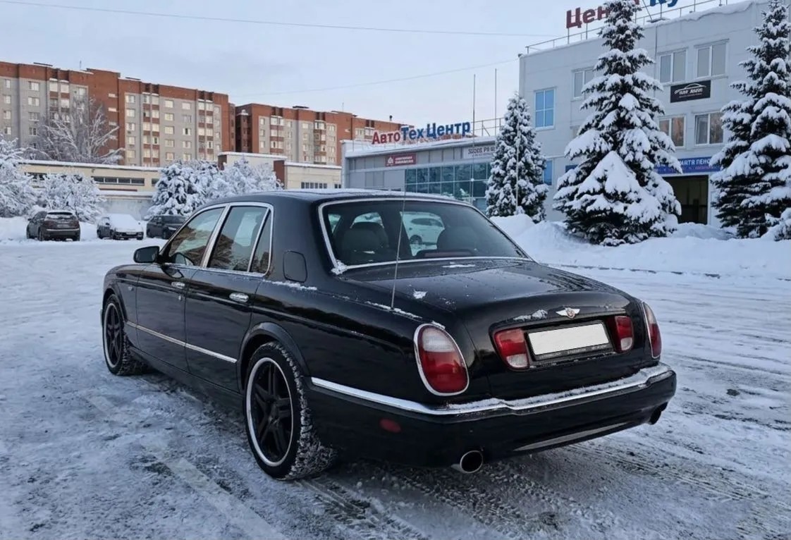 Bentley Arnage 6.8 — фото 19
